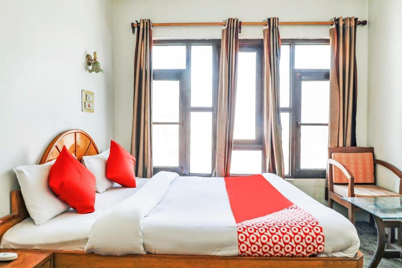 Oyo 72225 Hotel Dilshan Srīnagar Eksteriør bilde